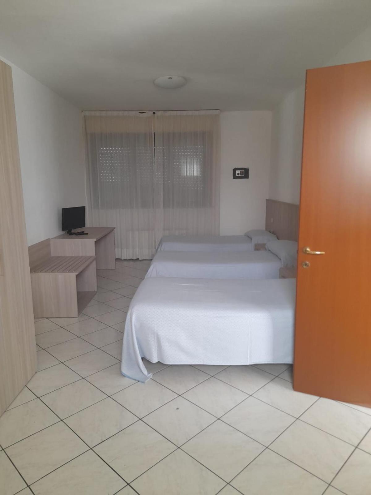 מריאנו קומנסה Hotel Residence La Fontana מראה חיצוני תמונה