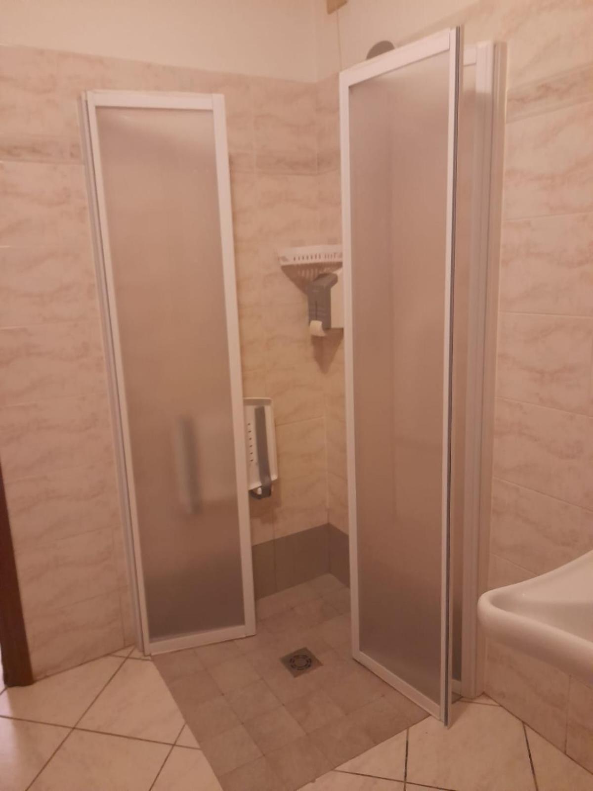 מריאנו קומנסה Hotel Residence La Fontana מראה חיצוני תמונה
