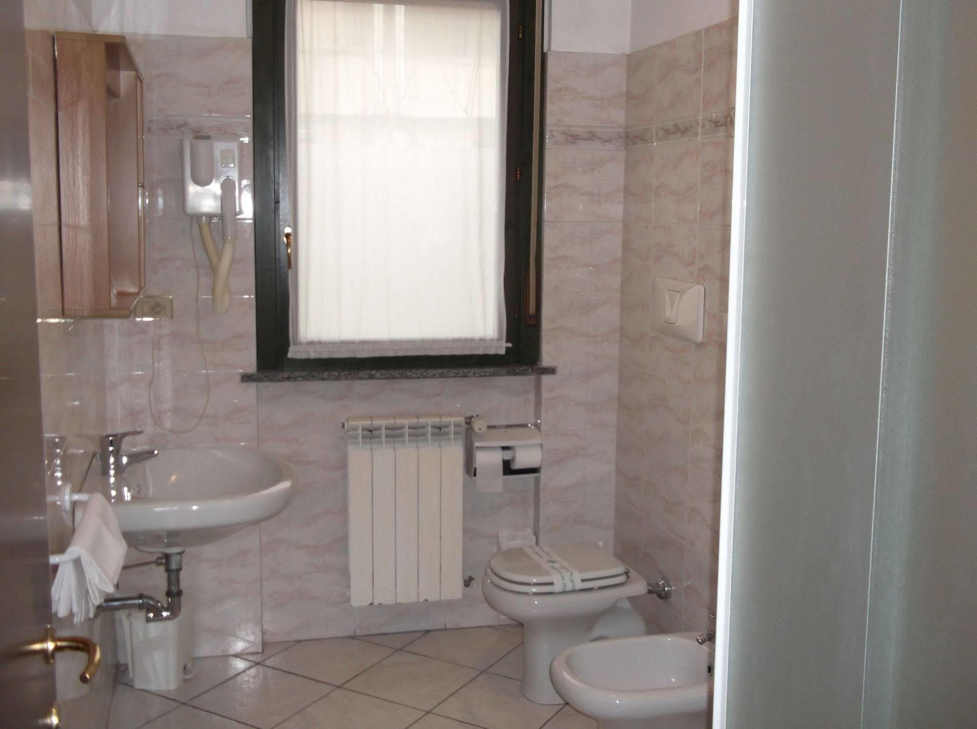 מריאנו קומנסה Hotel Residence La Fontana מראה חיצוני תמונה
